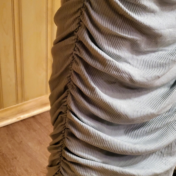 Forever 21 Ruched Ribbed Tank Dress - Picture 6 of 7